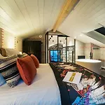 Hotel Les Tresoms And 4*