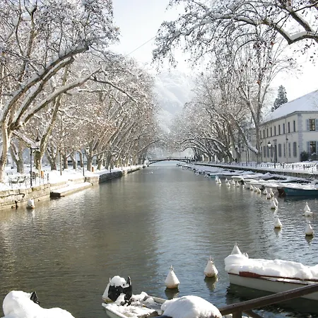 Hotel Les Tresoms And 4*