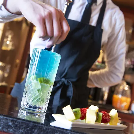 Les Tresoms And Hotel 4*