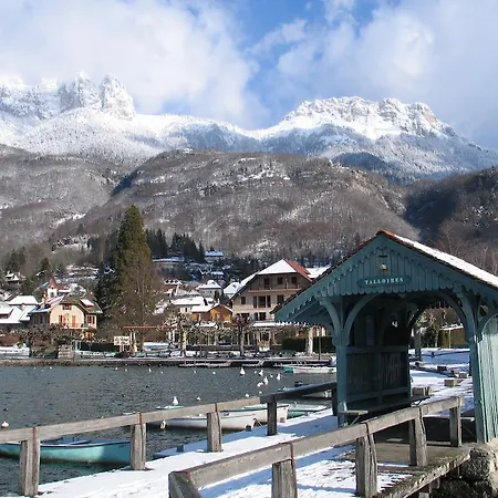 Hotel Les Tresoms And