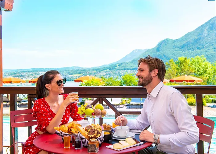 Hotel Les Tresoms And 4*